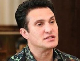 «Xalqın pulunu talayanlara olar, müğənniyə dəbdəbəli yaşamaq olmaz?»