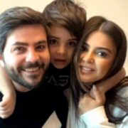 Elçin xanımı və oğlu ilə — Foto