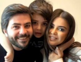 Elçin xanımı və oğlu ilə — Foto