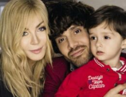 «Oğlum Ukraynadadır, baş verənlər kabusa bənzəyir» — Azərbaycanlı müğənni￼