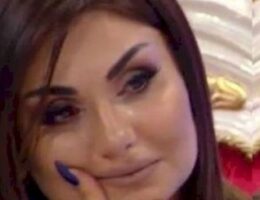 Şəbnəm Tovuzlu 50 min ziyana düşdü