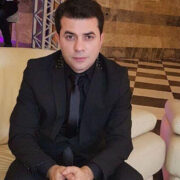 Rəvan Qarayev bahalı maşın aldı — Qəzaya düşüb