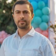 «Spirtli içki içib, qəlyan çəkərkən…» — Video