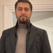 Şou-biznesdəkiləri yalançı adlandırdı