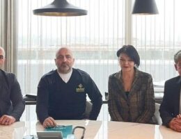 MƏNSİMOVUN “ƏLİKRAMÇILAR”LA KƏSİŞƏN YOLU – Mirzəlini maliyyələşdirənlərin Mənsimovun masasında nə işi var? (FOTOLAR)