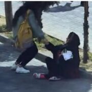 Azərbaycanda jurnalist “dilənçi” oldu, 1 saata görün nə qədər qazandı — VİDEO