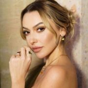 Hadise Azərbaycana təşəkkür etdi