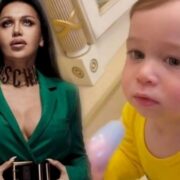 Rəqsanə ilk dəfə oğlunu göstərdi