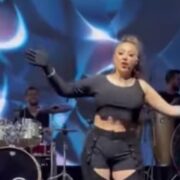 «Yazıq Damlanı arvad simalı stilistlər pis günə qoyurlar»