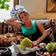 51 yaşlı Aygün Kazımova görünüşü ilə DİQQƏT ÇƏKDİ — FOTO