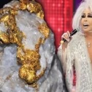 Bülent Ersoya XAM QIZIL hədiyyə etdilər — FOTO