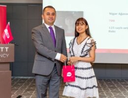 Ən yüksək nəticə göstərən abituriyentlər mükafatlandırıldı