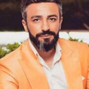 Aparıcı: «Elə bil Elizabet yox, nənələri ölüb»