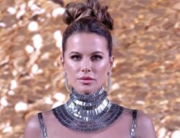 Hollivud ulduzu podiumda göz qamaşdırdı — FOTO