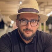 «Abbas, üstümə gəlməməliydin, bilirsən əjdahayam»