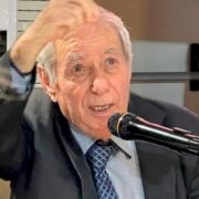 “O, Quranı inkar etməyə çalışır” – Əkrəm Əylisli