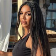 Lətifə kimə söz atdı?