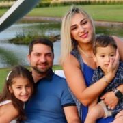 Əcnəbiyə ərə gedən Günel ailəsi ilə fotolarını paylaşdı