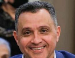 «Məktəbdə uşaqlarıma deyirdilər ki, atanız qadın paltarı geyinir»