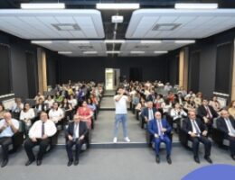 Dünyanın ən böyük elmmetrik bazasına çıxış imkanı əldə edirik