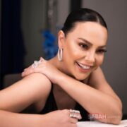 Ebru Gündeş bunu qadağan etdi — Foto