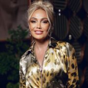 «17 il təhsil alıb, sonra da 1000 manat maaşa işləmək məntiqsizdir»