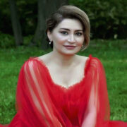 «Kim nə deyir desin, oxumaq istəyirəm»