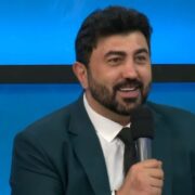 «Əcəb edib evlənmirəm» — Aparıcılara əsəbiləşdi