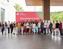 “Nar” milli mətbuatın 150 illiyini media nümayəndələri ilə qeyd edib — FOTOLAR