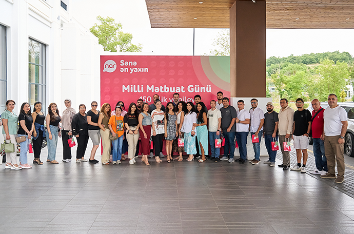 “Nar” milli mətbuatın 150 illiyini media nümayəndələri ilə qeyd edib — FOTOLAR