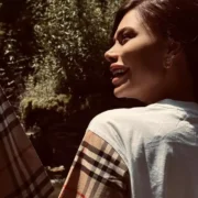 Aysunun yeni sevgilisi var?