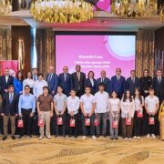 “Nar” ilin ən uğurlu abituriyentlərini mükafatlandırdı — Fotolar