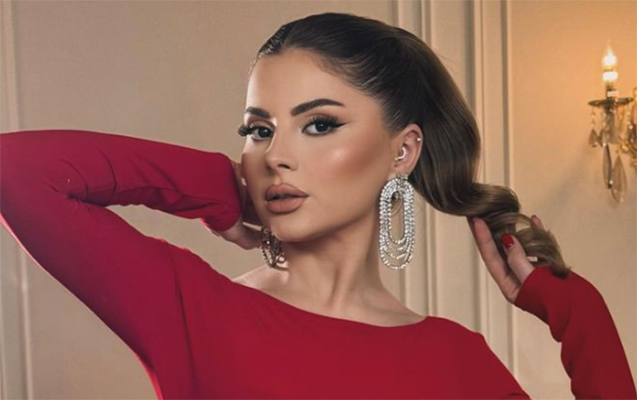 «Benzin bitir, 1 saatdır yol dayanıb» — Tıxacdan şikayətləndi