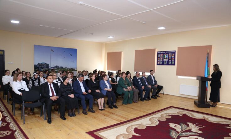 Sumqayıtda 41 nömrəli orta məktəbdə «Müəllimlər günü»nə həsr olunmuş tədbir keçirilib