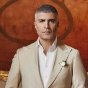 Özcan Dənizin 20 evi olduğunu iddia etdi