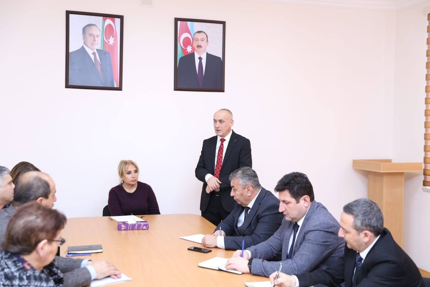 Xızı rayonunda ümumi və məktəbəqədər təhsil müəssisələrinin rəhbərləri ilə görüş keçirilib