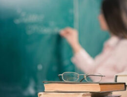 Uyğunsuz videosu yayılan müəllim işdən çıxarıldı