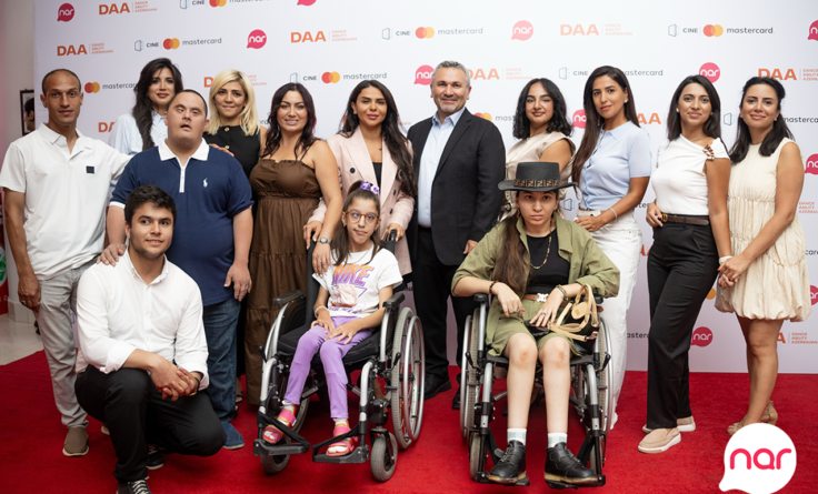 “Nar” inklüziv mövzulu sənədli filmin nümayişinə dəstək göstərdi — Fotolar